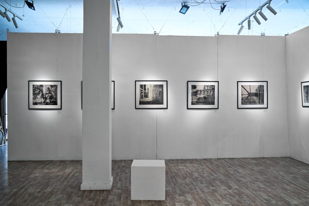 Вид экспозиции выставки «Фотография — искусство?» в Галерее на Каширке